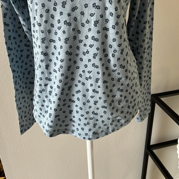 Sonoma Every Day Tee Blue with Back Daisies design Size XS - Picture 4 of 8